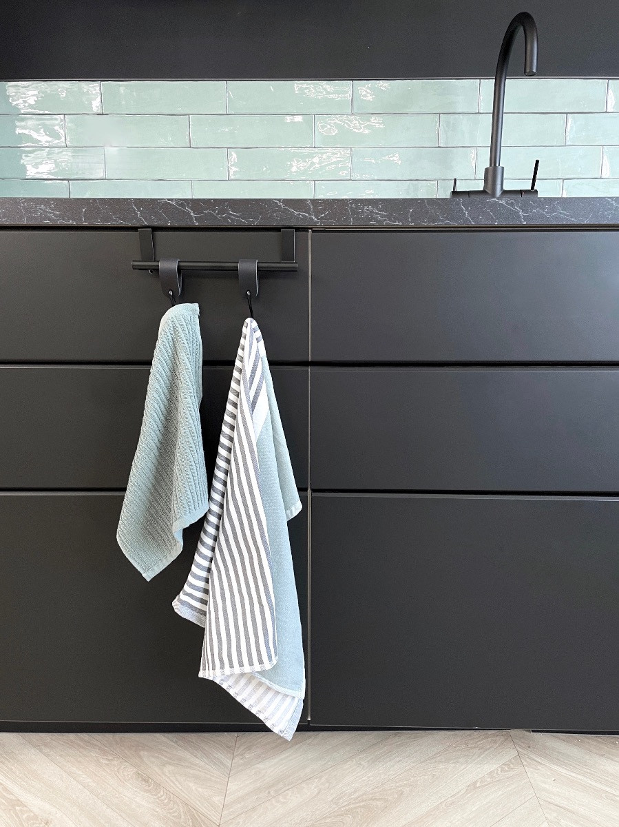 Handdoekstang over keukenkastdeur - Zwart | incl. 2x S-haak hangers